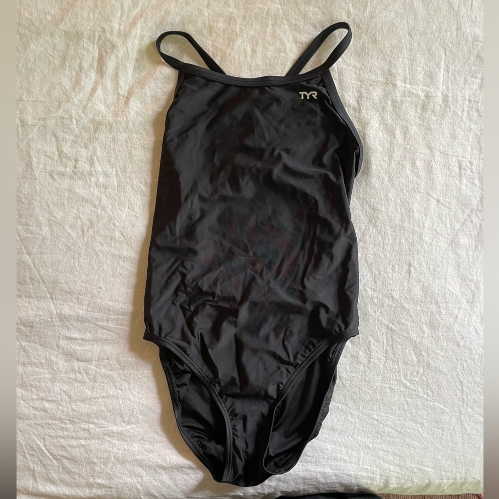 TYR Women’s One Piece Lap Swimming Suit - Black